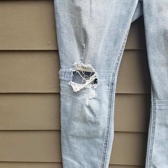 Refuge Rio 7 Distressed Mid Rise Push Up Jeans size 7 - Picture 7 of 10